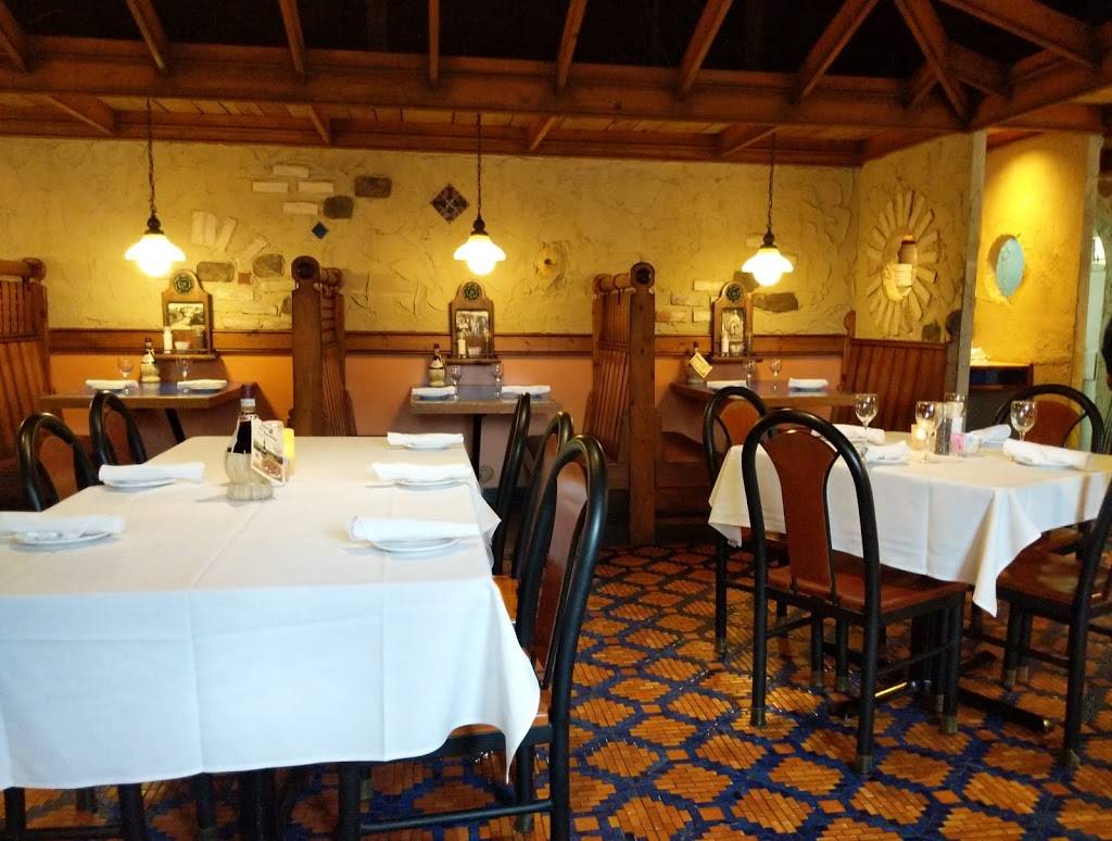 Pietros Italian Restaurant | bakery | 2780 Birchcrest Dr SE, Grand Rapids, MI 49506, USA | 6164523228 OR +1 616-452-3228