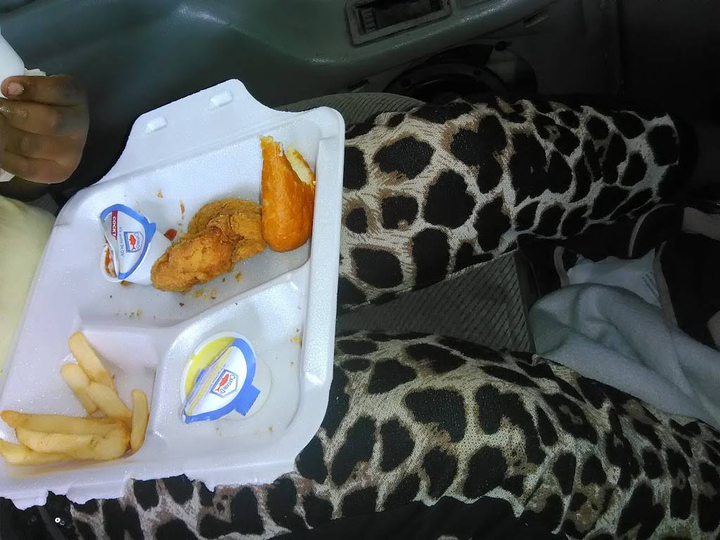 Captain Ds | restaurant | 560 W Town Plz, Bessemer, AL 35020, USA | 2054283704 OR +1 205-428-3704