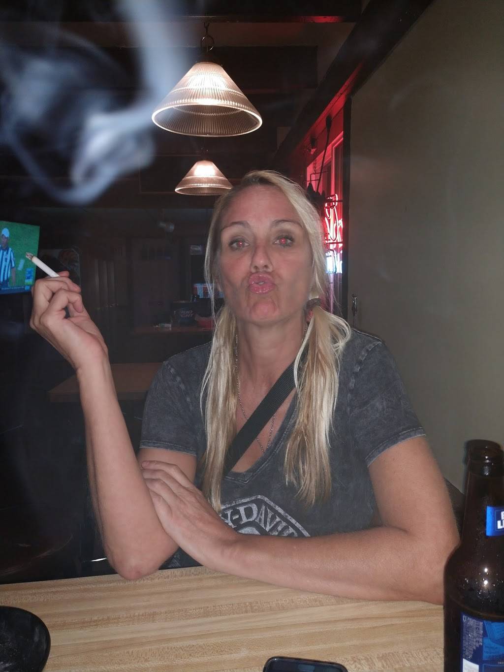 Flintlocks Bar & Grill | restaurant | 3125 California Cross Rd, California, KY 41007, USA | 8596359837 OR +1 859-635-9837