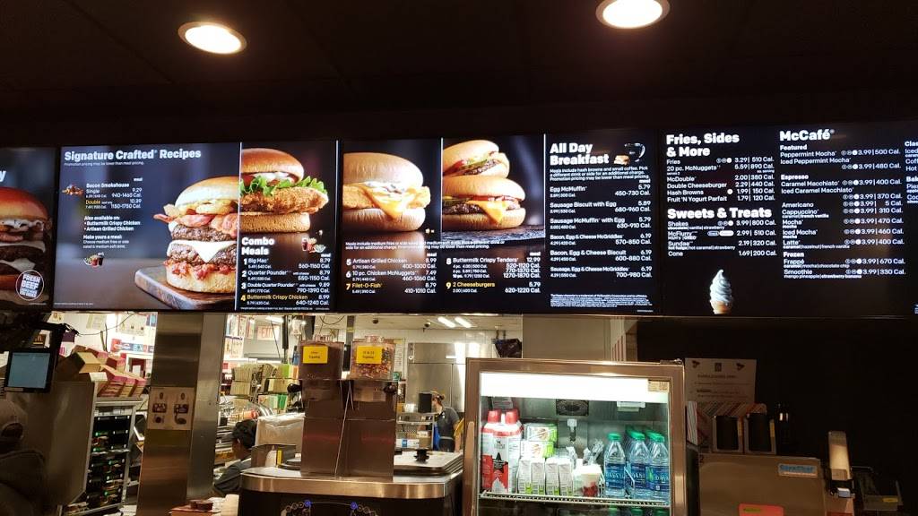 McDonalds | cafe | 729 NY-110, Melville, NY 11747, USA | 6314233433 OR +1 631-423-3433