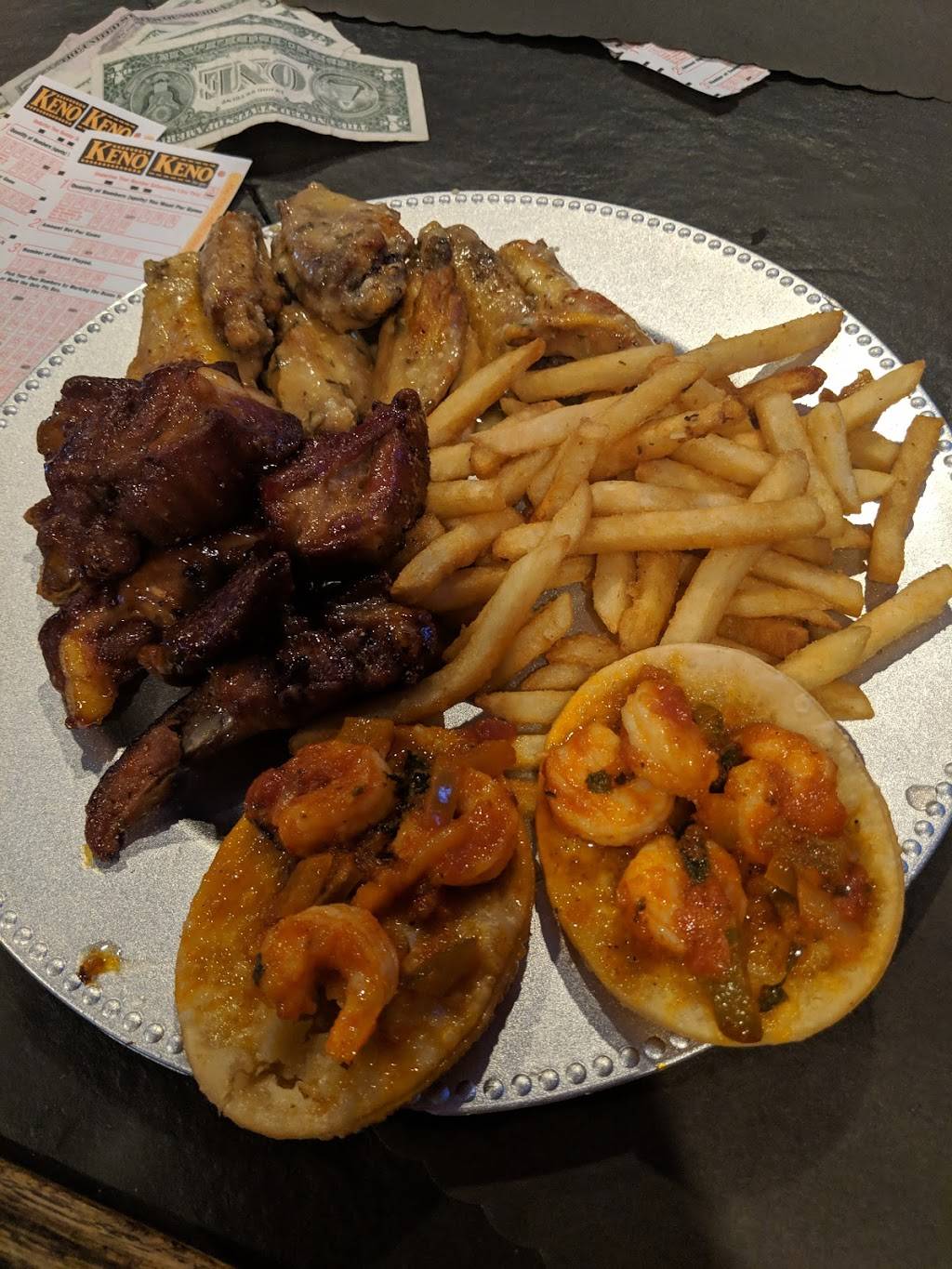 BullsEye Bar Lounge Grill | restaurant | 621 Center St, Chicopee, MA 01013, USA | 4133313374 OR +1 413-331-3374