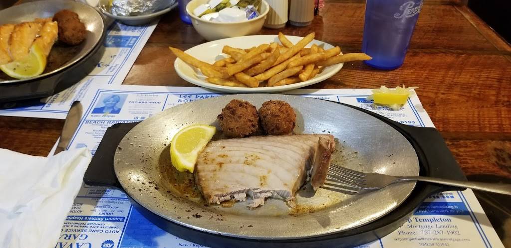 Beach Pub | restaurant | 1001 Laskin Rd, Virginia Beach, VA 23451, USA | 7574228817 OR +1 757-422-8817