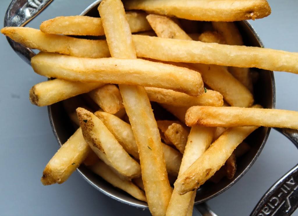 Bar Amis | restaurant | 4503 S Broad St, Philadelphia, PA 19112, USA | 2152823184 OR +1 215-282-3184