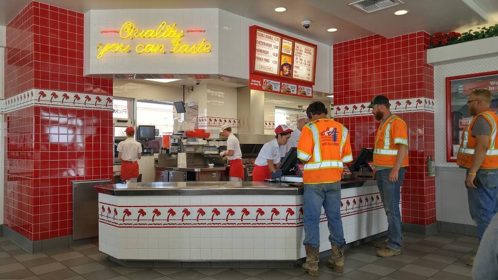 In-N-Out Burger | restaurant | 2501 N Tarrant Pkwy, Fort Worth, TX 76177, USA | 8007861000 OR +1 800-786-1000