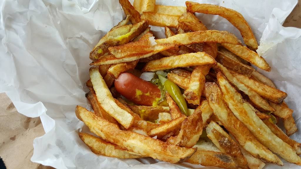 Gene & Judes | meal takeaway | 2720 N River Rd, River Grove, IL 60171, USA | 7084527634 OR +1 708-452-7634