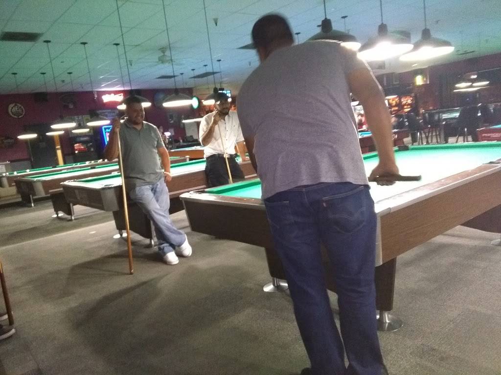 Jesters Billiards | restaurant | 1515 N Gilbert Rd, Gilbert, AZ 85234, USA | 4809261314 OR +1 480-926-1314