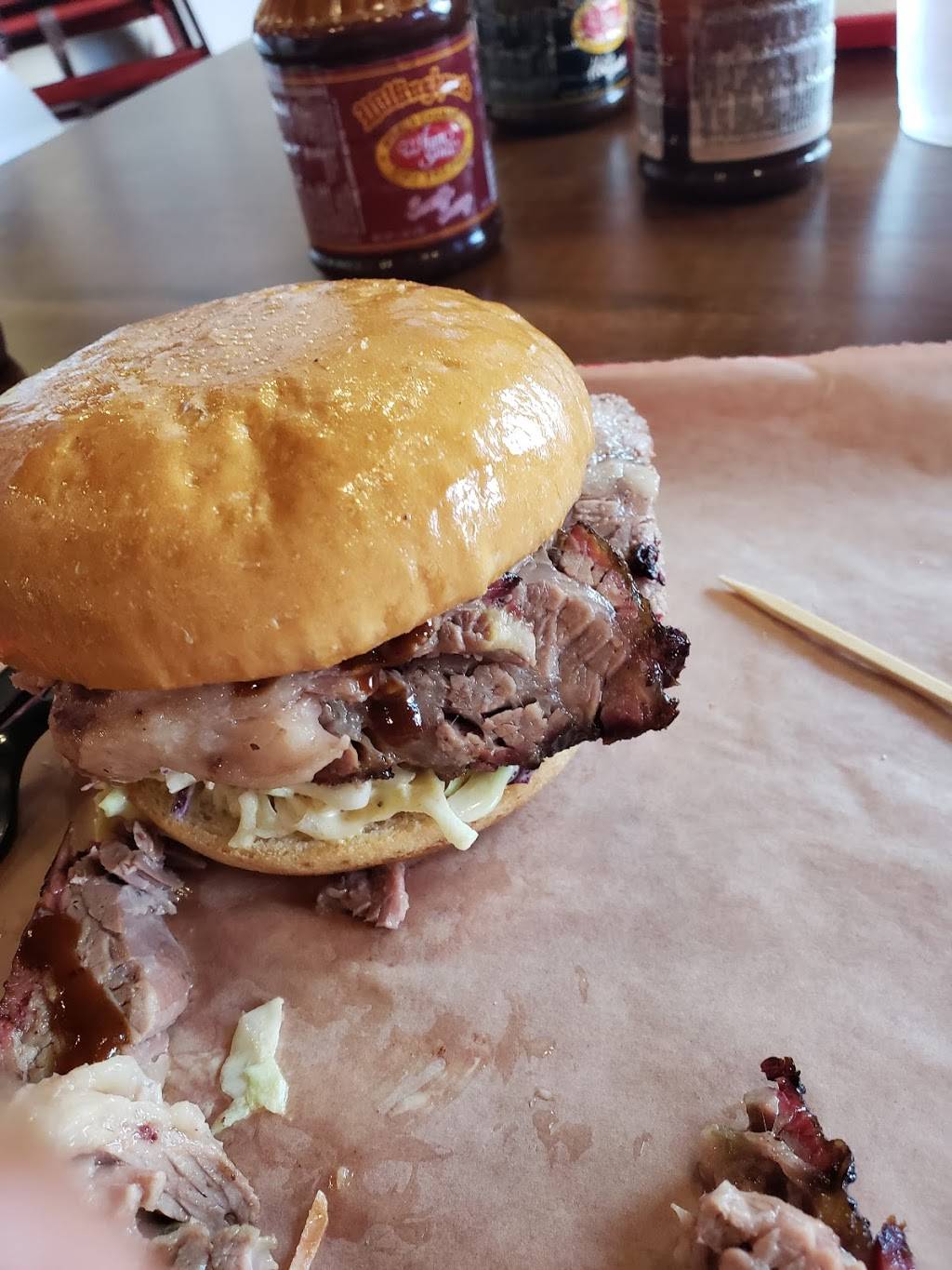 Willinghams World Champion BBQ | restaurant | 443 S Pacific Coast Hwy #A, Redondo Beach, CA 90277, USA | 4243904300 OR +1 424-390-4300