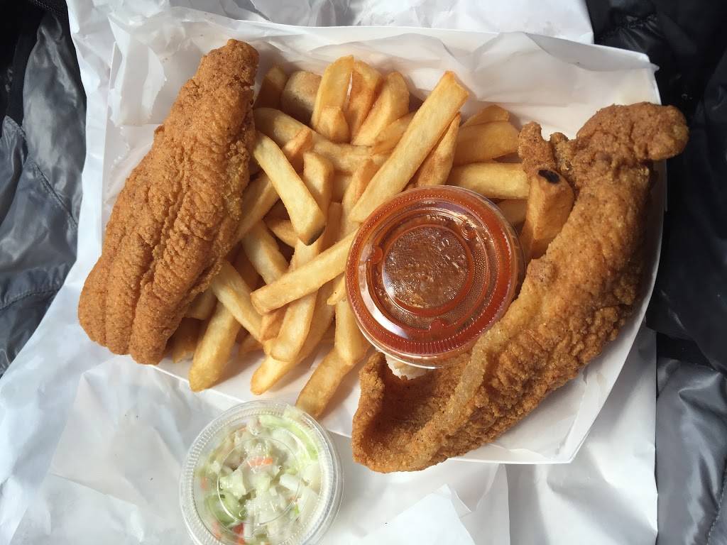 Harolds Chicken #41 Schaumburg | meal takeaway | 1318 N Roselle Rd, Schaumburg, IL 60195, USA | 2243536227 OR +1 224-353-6227