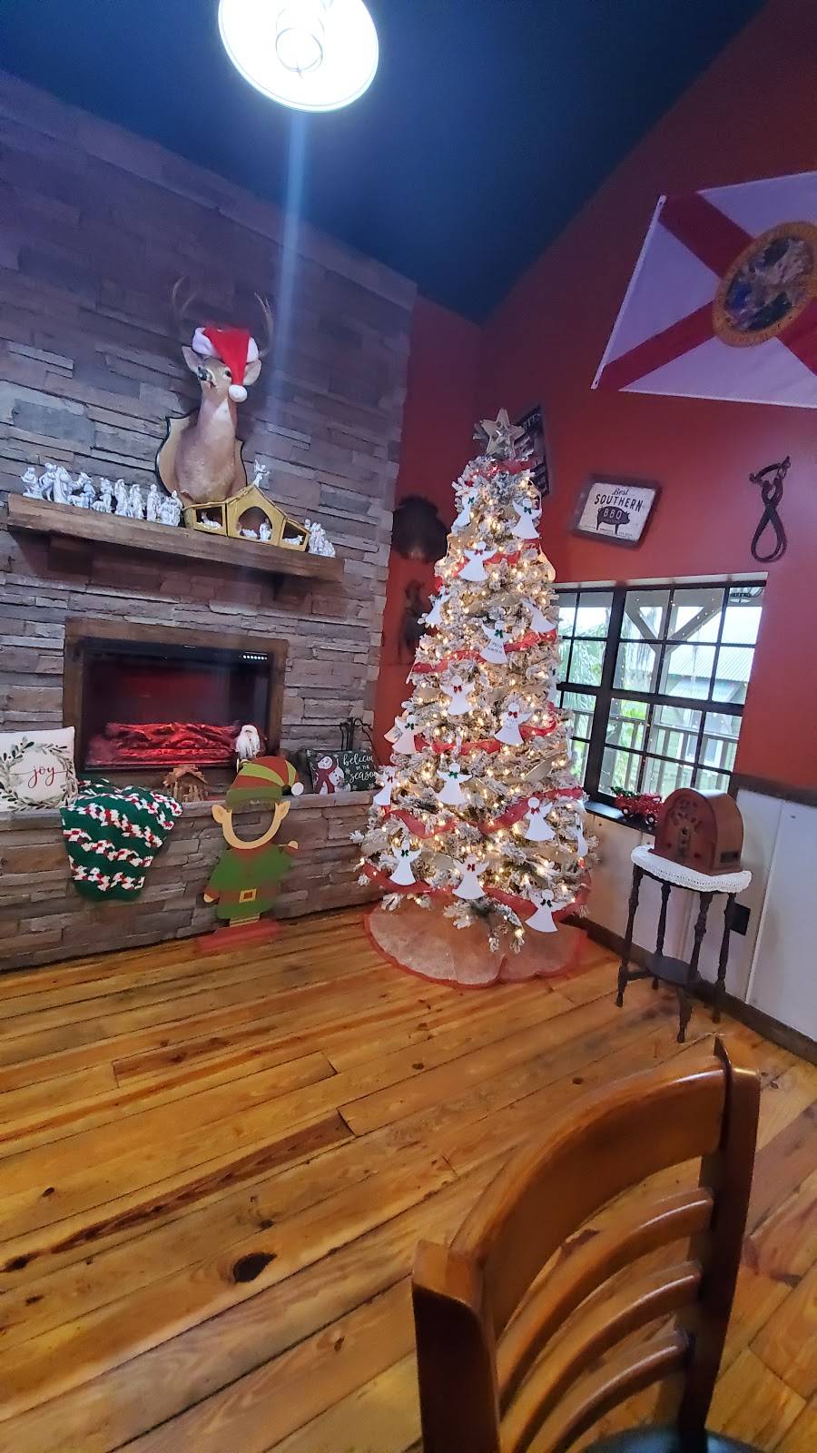 BubbaQues BBQ - Crystal River | restaurant | 631 N Citrus Ave suite c, Crystal River, FL 34428, USA | 3527957227 OR +1 352-795-7227