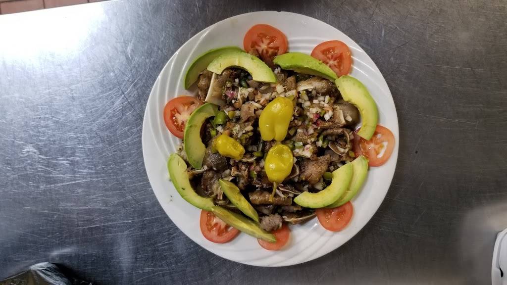 New World Bar & Restaurant | restaurant | 463 Marshall St, Elizabeth, NJ 07206, USA | 9083550333 OR +1 908-355-0333