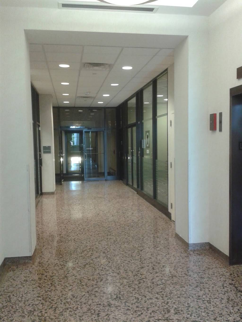 Sunnydeli | restaurant | 4709 Golf Rd, Skokie, IL 60076, USA | 8476763354 OR +1 847-676-3354