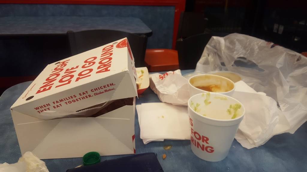 Churchs Chicken | restaurant | 1105 W Mission Blvd, Pomona, CA 91766, USA | 9096224477 OR +1 909-622-4477