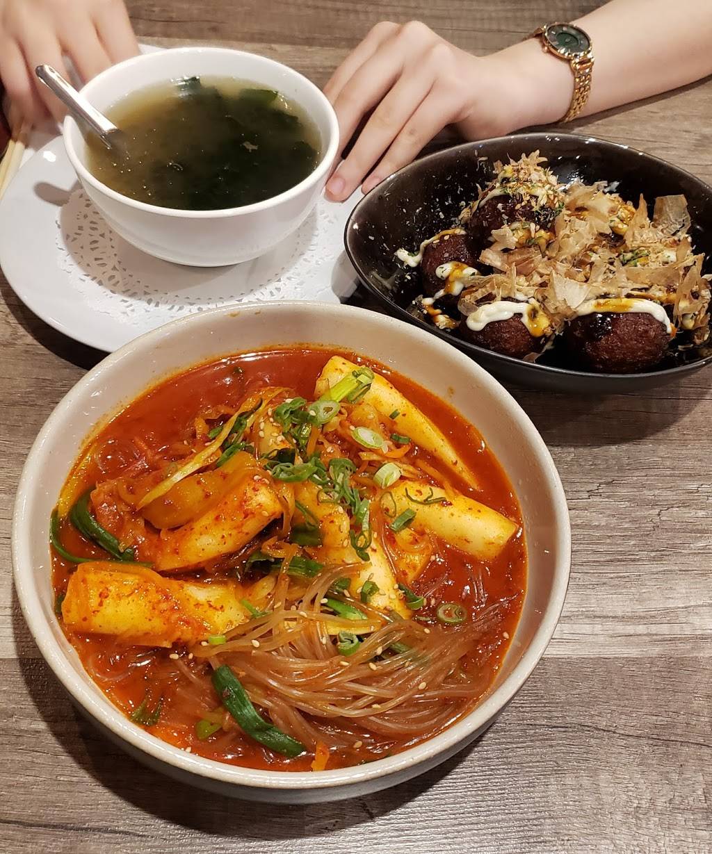 Wok & Pot | restaurant | 333 Westminster St, Providence, RI 02903, USA | 4012740276 OR +1 401-274-0276