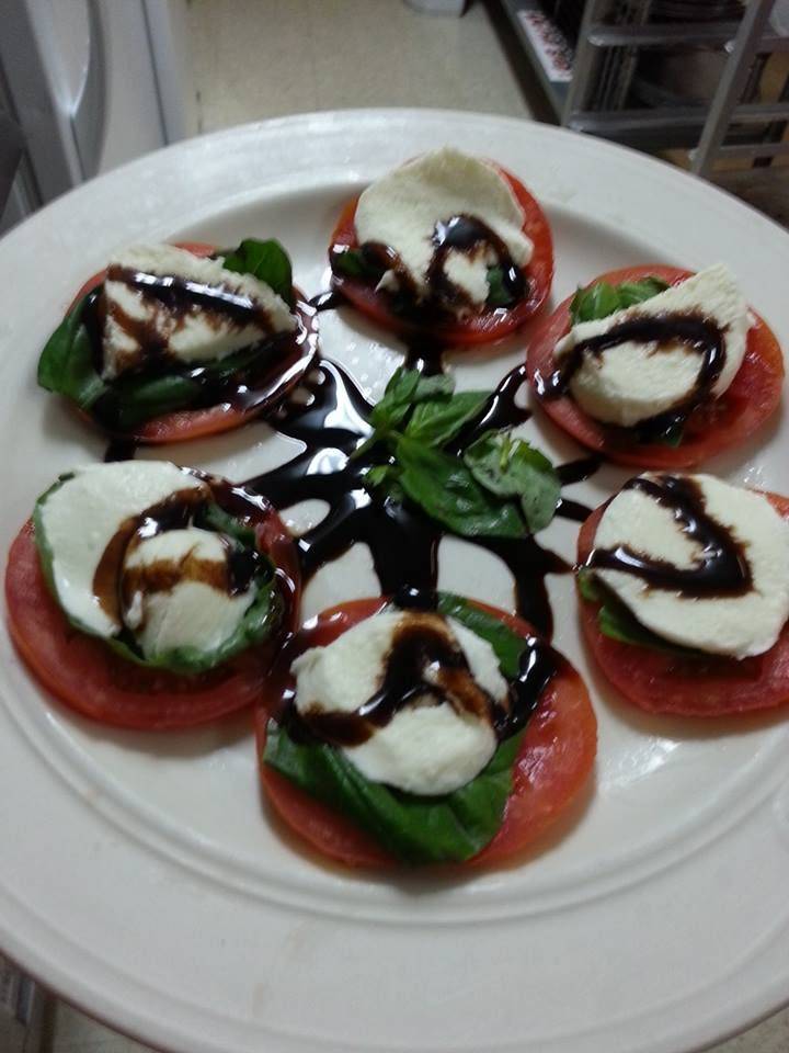 Luigis Italian Restaurant | restaurant | 2814 David Walker Dr, Eustis, FL 32726, USA | 3525081515 OR +1 352-508-1515