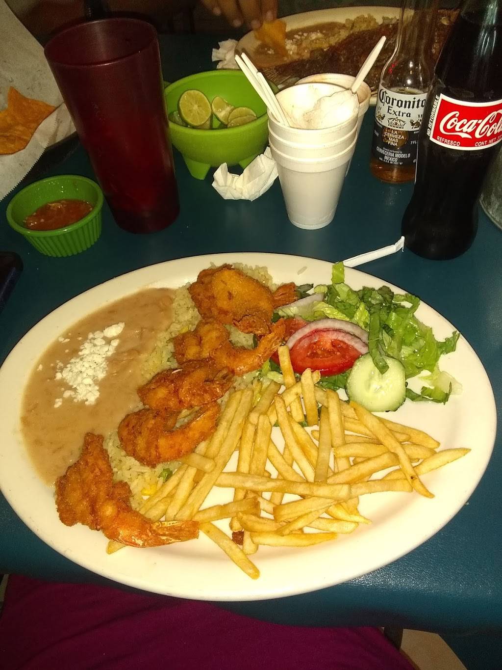 Playas del Novillero | restaurant | 6845 S Central Ave, Phoenix, AZ 85042, USA | 6022326025 OR +1 602-232-6025