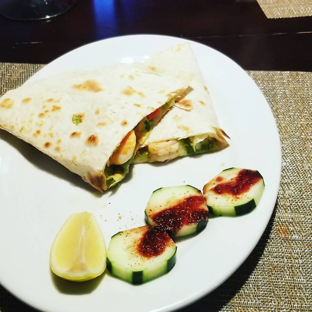 el burrito loco y mariscos | restaurant | 133 W Tulare St, Dinuba, CA 93618, USA | 5595918037 OR +1 559-591-8037