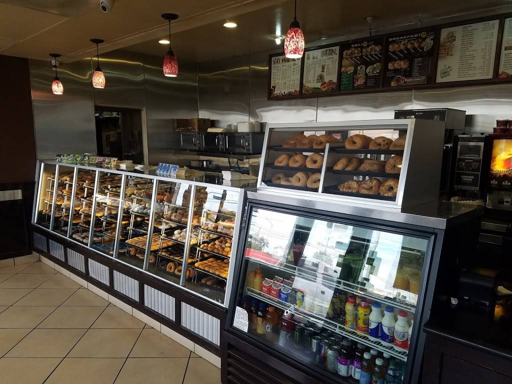 Winchells Donut House | cafe | 101 W Florence Ave, Los Angeles, CA 90003, USA | 3237539850 OR +1 323-753-9850