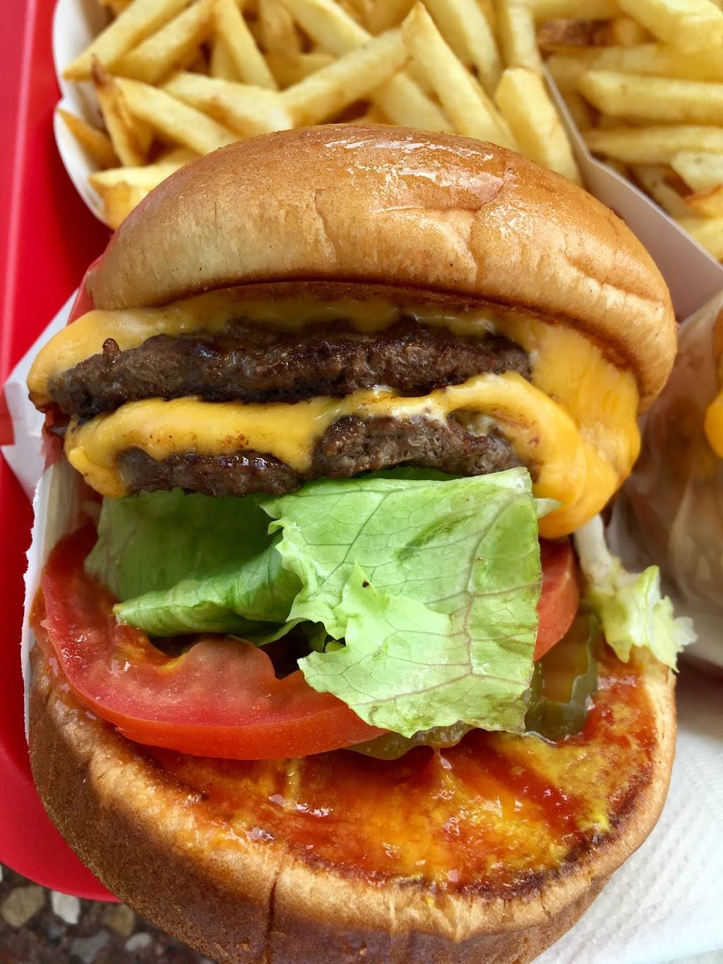 In-N-Out Burger | restaurant | 1275 Dana Dr, Redding, CA 96003, USA | 8007861000 OR +1 800-786-1000