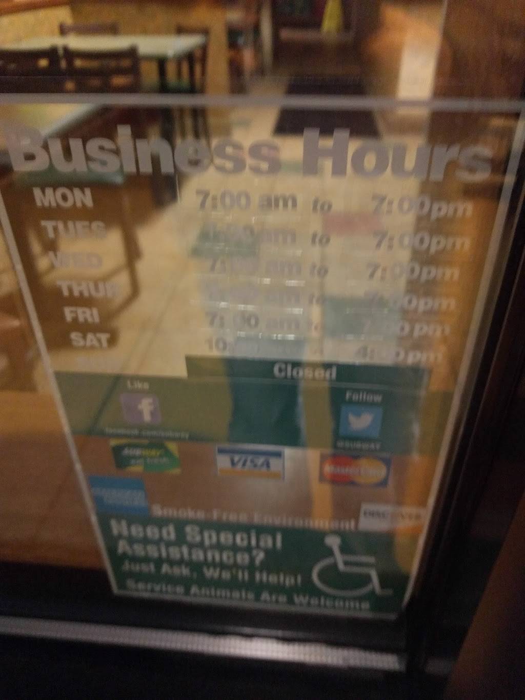 Subway | restaurant | 124 Wabasha St S, St Paul, MN 55107, USA | 6512928300 OR +1 651-292-8300