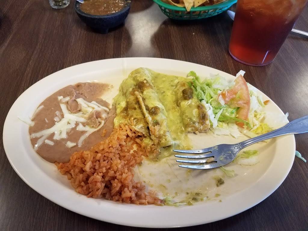 Ernestos Mexican Food | restaurant | 200 S Anthony Dr, Anthony, NM 88021, USA | 5758823411 OR +1 575-882-3411