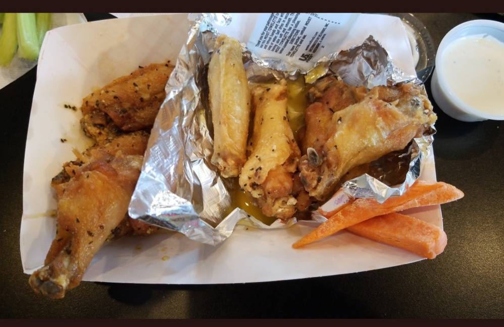 VooDoo Wing Company | restaurant | 2059 S College St, Auburn, AL 36832, USA | 3343297777 OR +1 334-329-7777