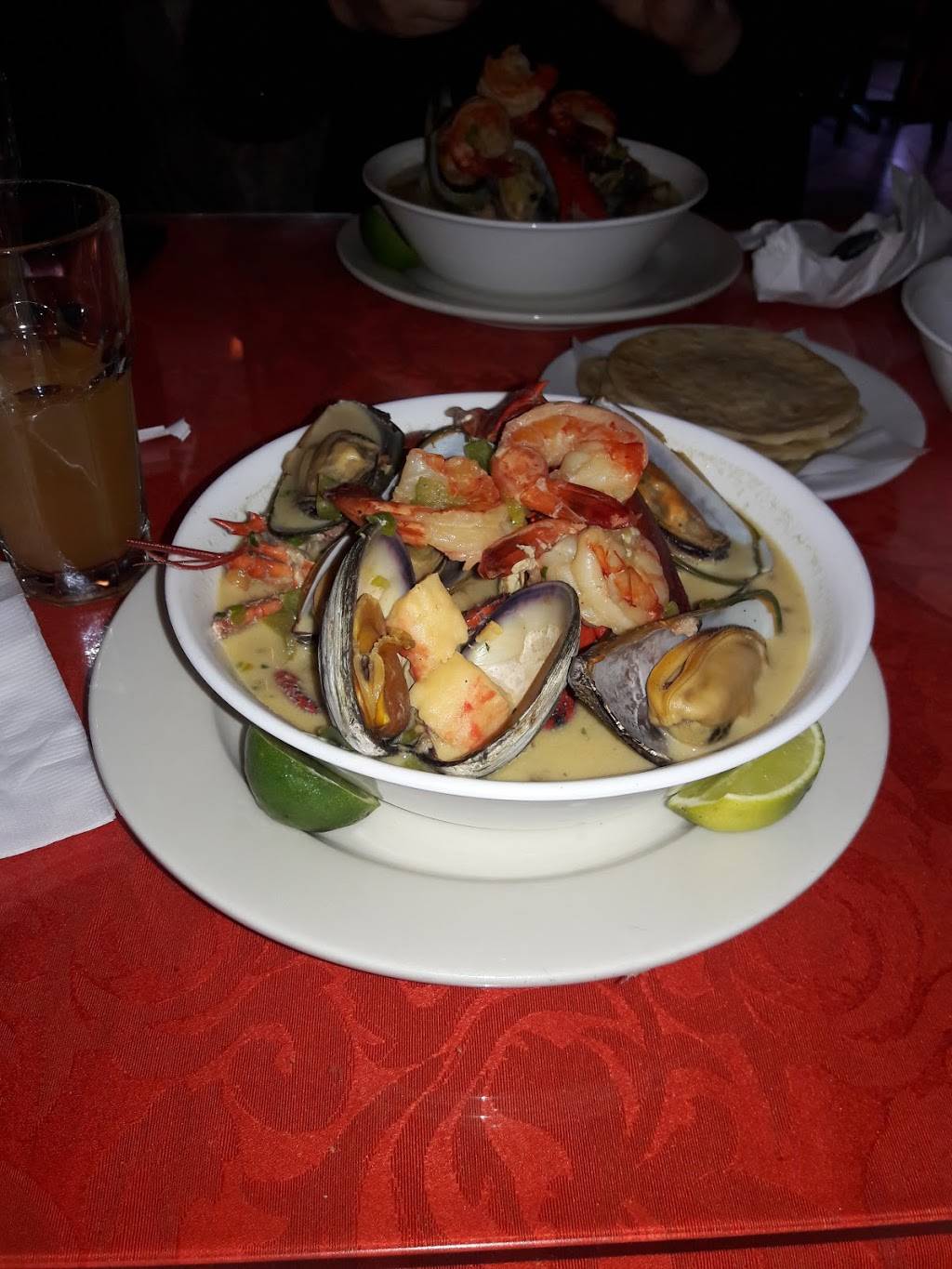 El Apretador | restaurant | 1531 Brentwood Rd, Bay Shore, NY 11706, USA | 6316669390 OR +1 631-666-9390