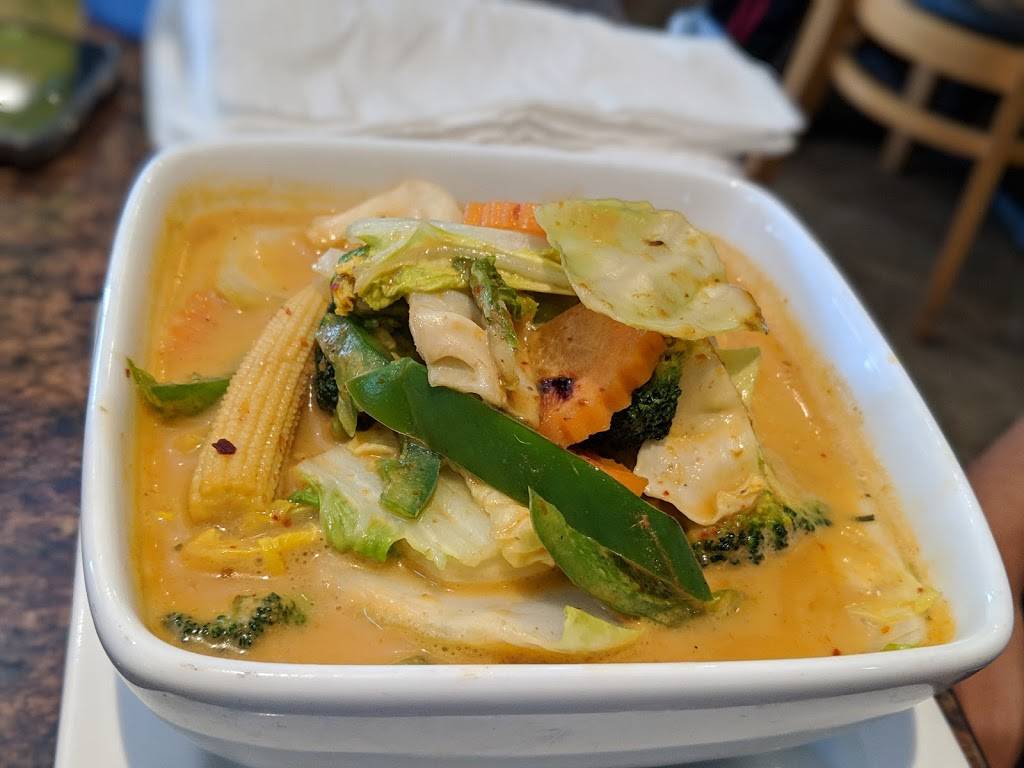 Thai Chili | restaurant | 2950 Thousand Oaks #10, San Antonio, TX 78247, USA | 2106568589 OR +1 210-656-8589