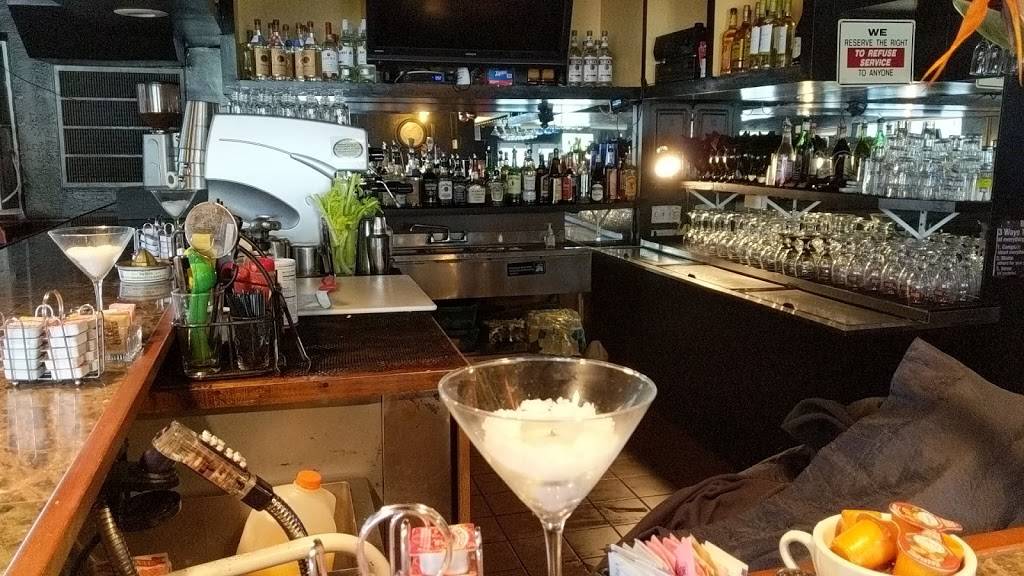 Lisas Cafe | restaurant | 13331 Gulf Blvd, Madeira Beach, FL 33708, USA | 7273942833 OR +1 727-394-2833