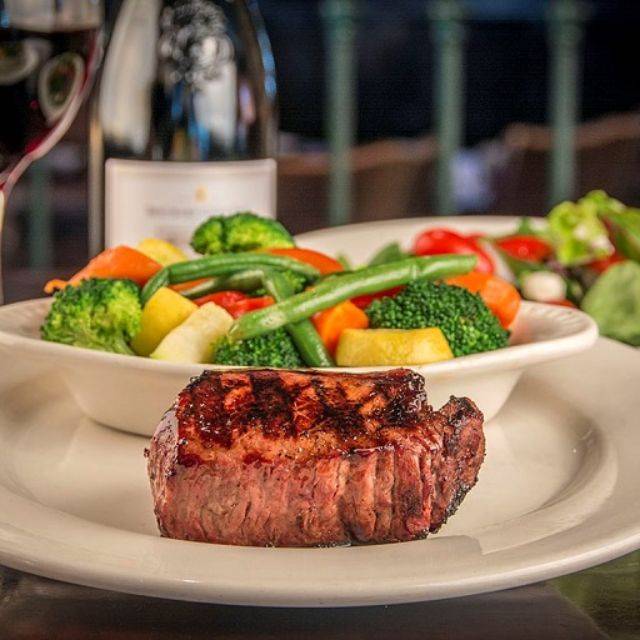 Charlestons Restaurant | restaurant | 251 E Hillside Dr, Broken Arrow, OK 74012, USA | 9183559177 OR +1 918-355-9177