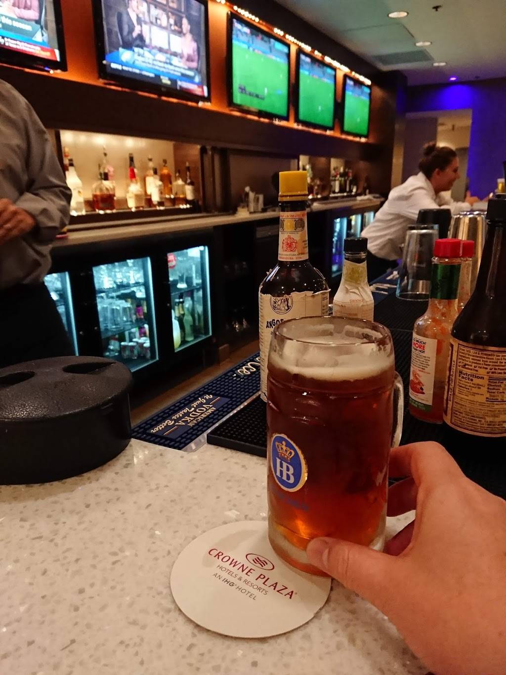 Sevens Bar & Grill | restaurant | 777 Bellew Dr, Milpitas, CA 95035, USA | 4083219500 OR +1 408-321-9500