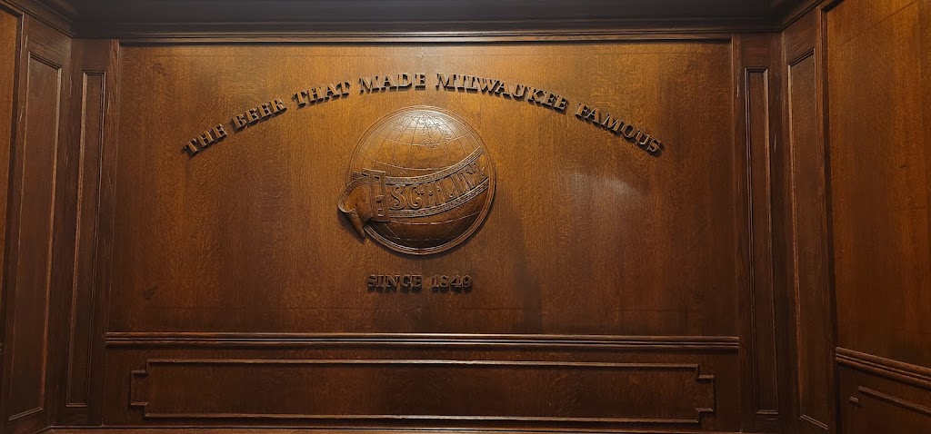 The Brown Bottle | restaurant | 221 W Galena St, Milwaukee, WI 53212, USA | 4148376042 OR +1 414-837-6042