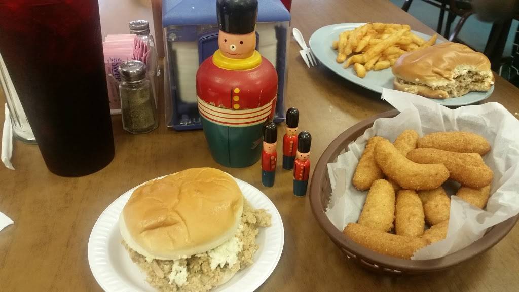 Tarheel Bar-B-Q | restaurant | 9 US-13, Eure, NC 27935, USA | 2523571094 OR +1 252-357-1094