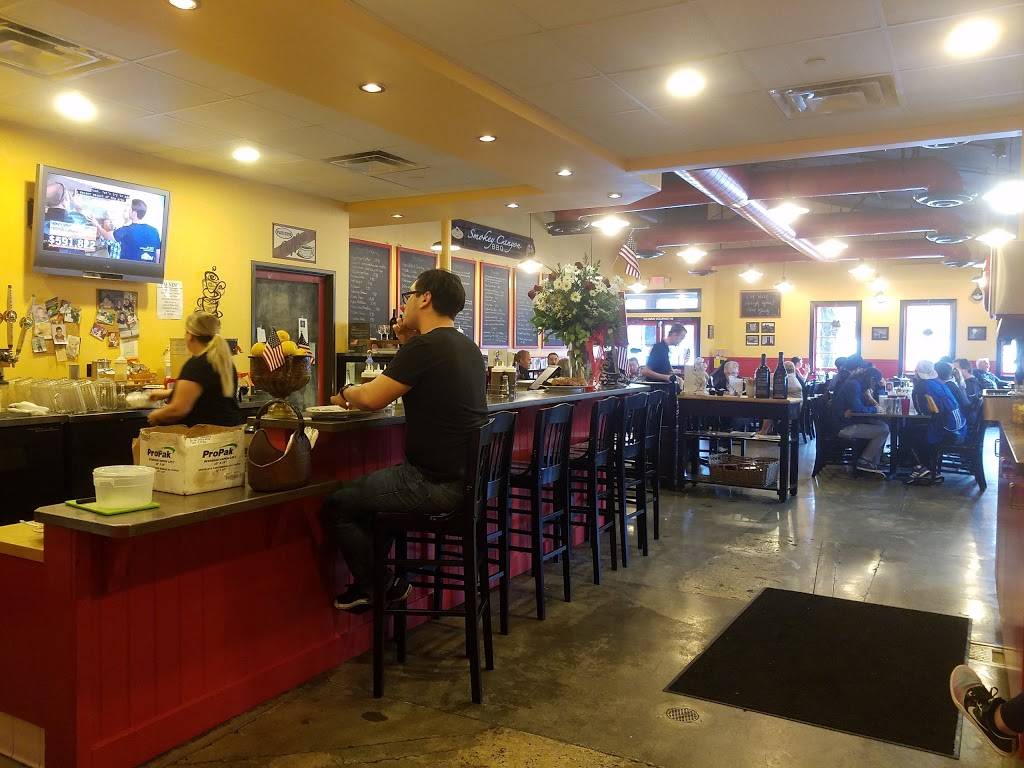 Smokey Canyon BBQ | restaurant | 5225 Canyon Crest Dr #9, Riverside, CA 92507, USA | 9517828808 OR +1 951-782-8808