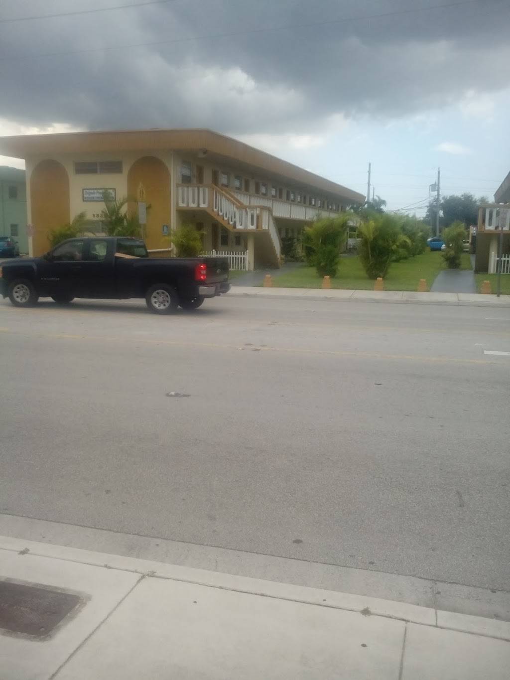 New Dragon Restaurant | meal delivery | 5902 W 16th Ave, Hialeah, FL 33012, USA | 3055570500 OR +1 305-557-0500