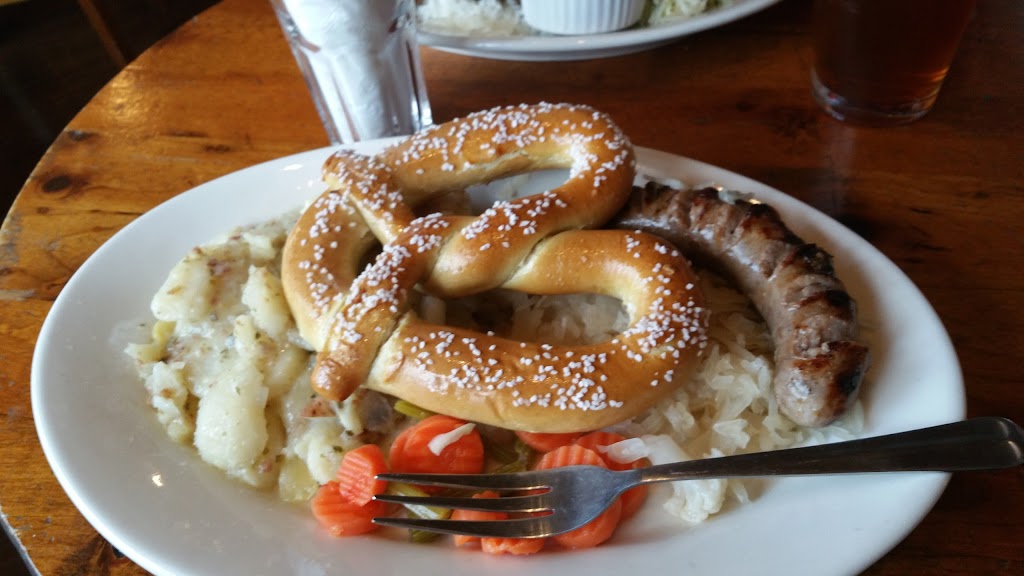 Shultzys Bar & Grill | restaurant | 4114 University Way NE, Seattle, WA 98105, USA | 2065489461 OR +1 206-548-9461