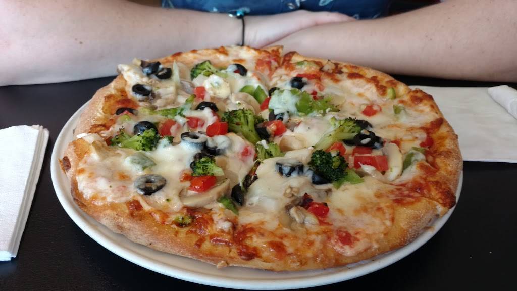 Joey Mozzarellas Family Diner | restaurant | 930 Blanding Blvd, Orange Park, FL 32065, USA | 9045794748 OR +1 904-579-4748