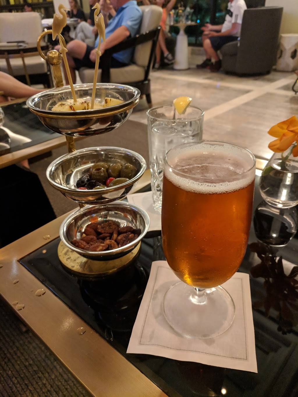 The Lobby Lounge | night club | 4012 Central Florida Pkwy, Orlando, FL 32837, USA | 4072062400 OR +1 407-206-2400