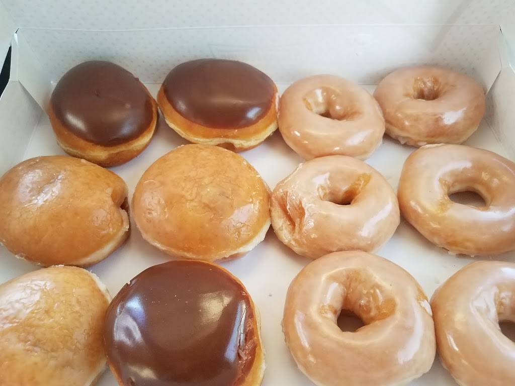 Krispy Kreme | bakery | 2401 N Federal Hwy, Fort Lauderdale, FL 33305, USA | 9545655599 OR +1 954-565-5599