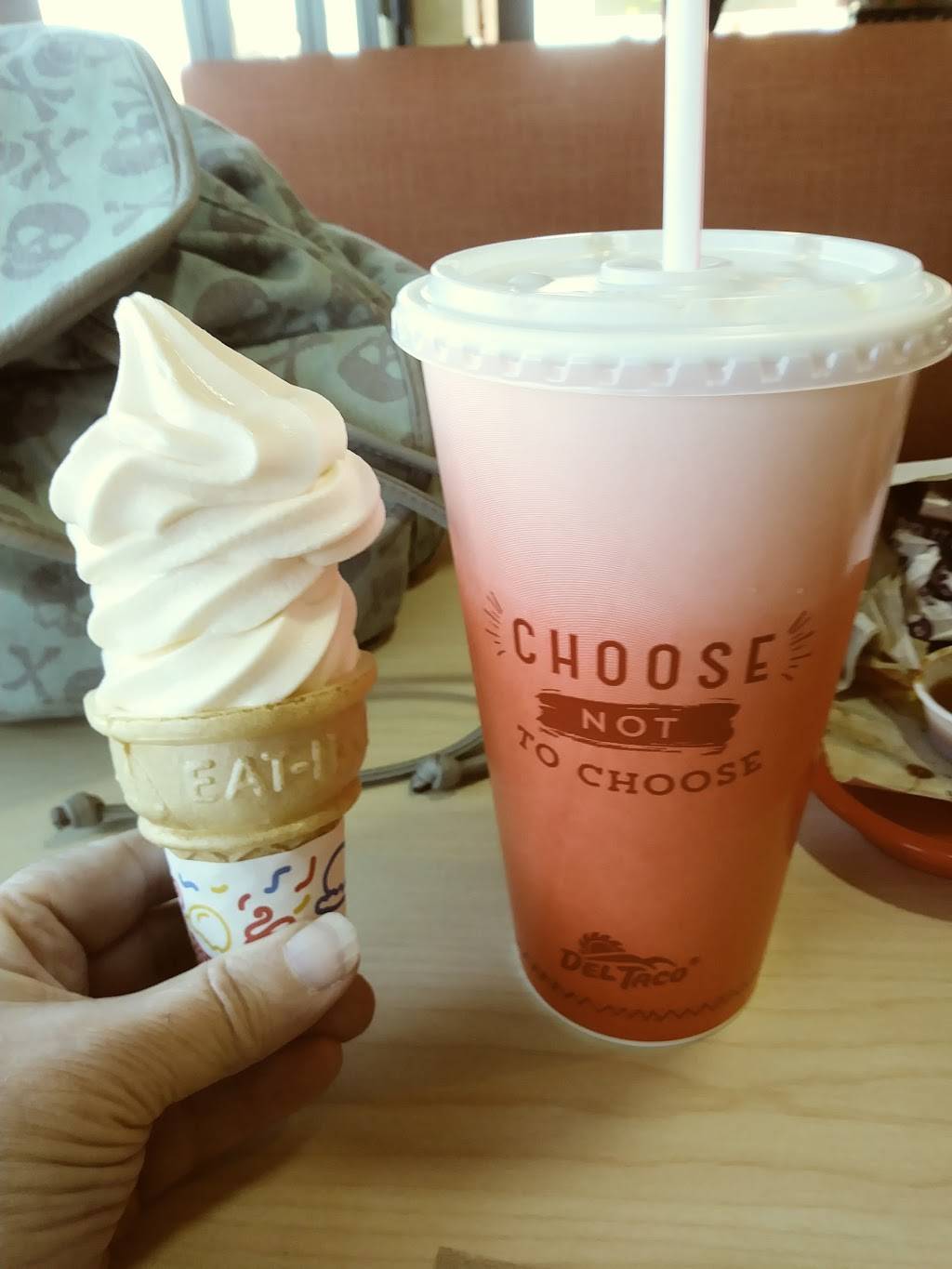 Del Taco | meal takeaway | 1720 Superior Ave, Costa Mesa, CA 92627, USA | 9496311831 OR +1 949-631-1831