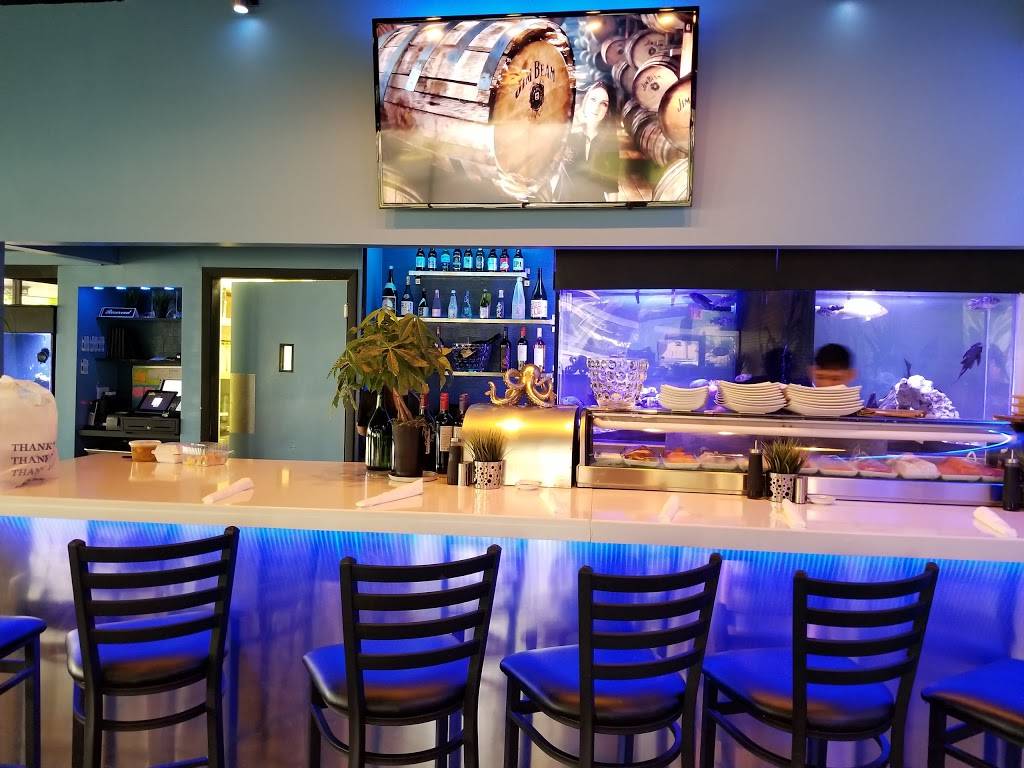 Blue Fish Sushi Thai | restaurant | 3601 W Commercial Blvd, Lauderdale Lakes, FL 33309, USA | 9544851727 OR +1 954-485-1727