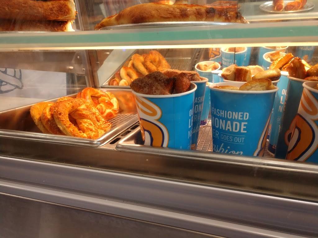 Planet Smoothie | restaurant | 241 Fort Evans Rd NE Suite 893, Leesburg, VA 20176, USA | 4803624800 OR +1 480-362-4800