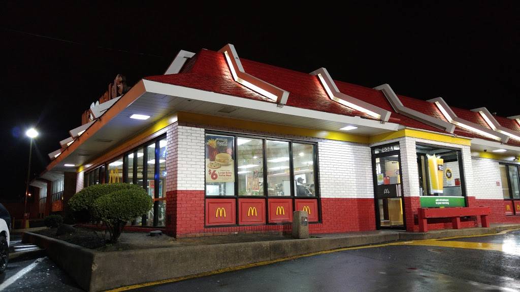 McDonalds | cafe | 4301, Nh, Nannie Helen Burroughs Ave NE, Washington, DC 20019, USA | 2023991396 OR +1 202-399-1396