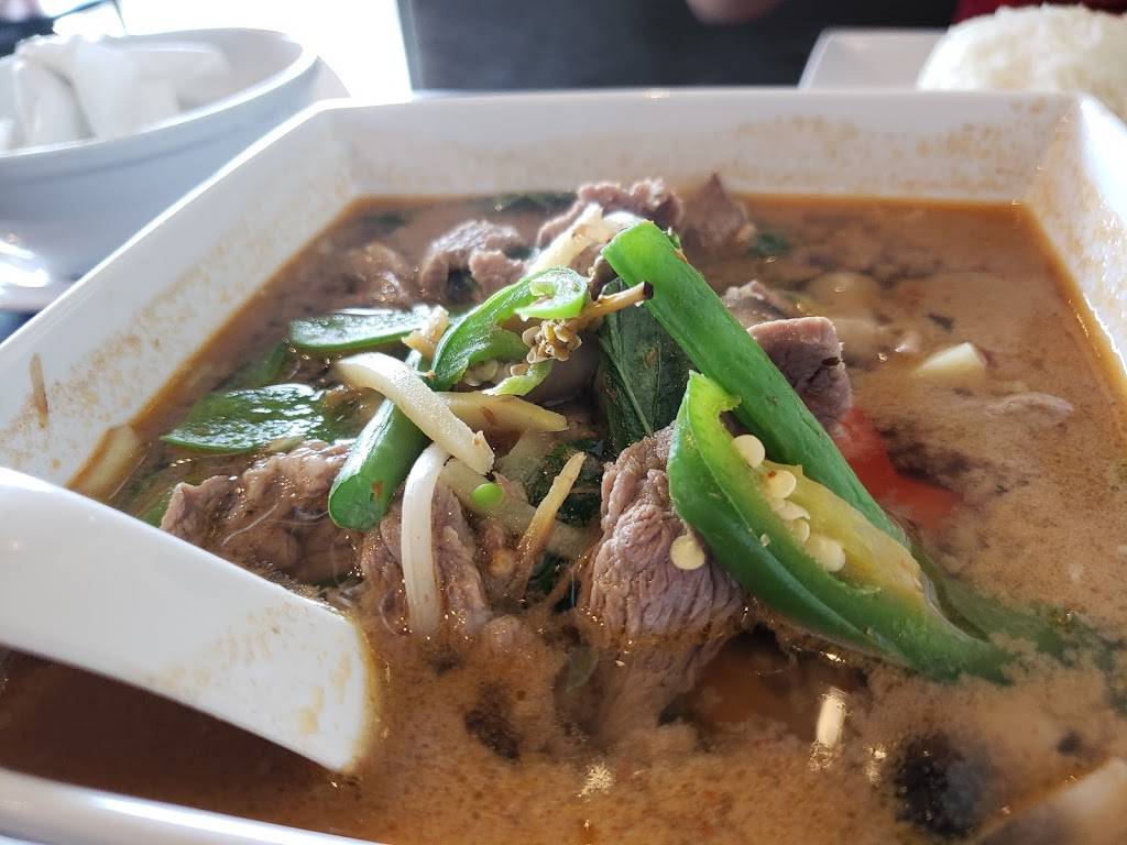 Chimm - Thai & Southeast Asian Restaurant | restaurant | 365 Merchant Walk Square, Charlottesville, VA 22902, USA | 4342881120 OR +1 434-288-1120