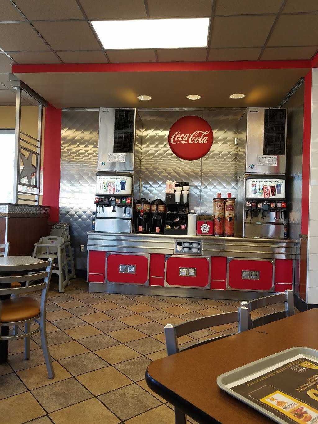 Hardees | restaurant | 500 N Eastern Ave, Connersville, IN 47331, USA | 7658259001 OR +1 765-825-9001