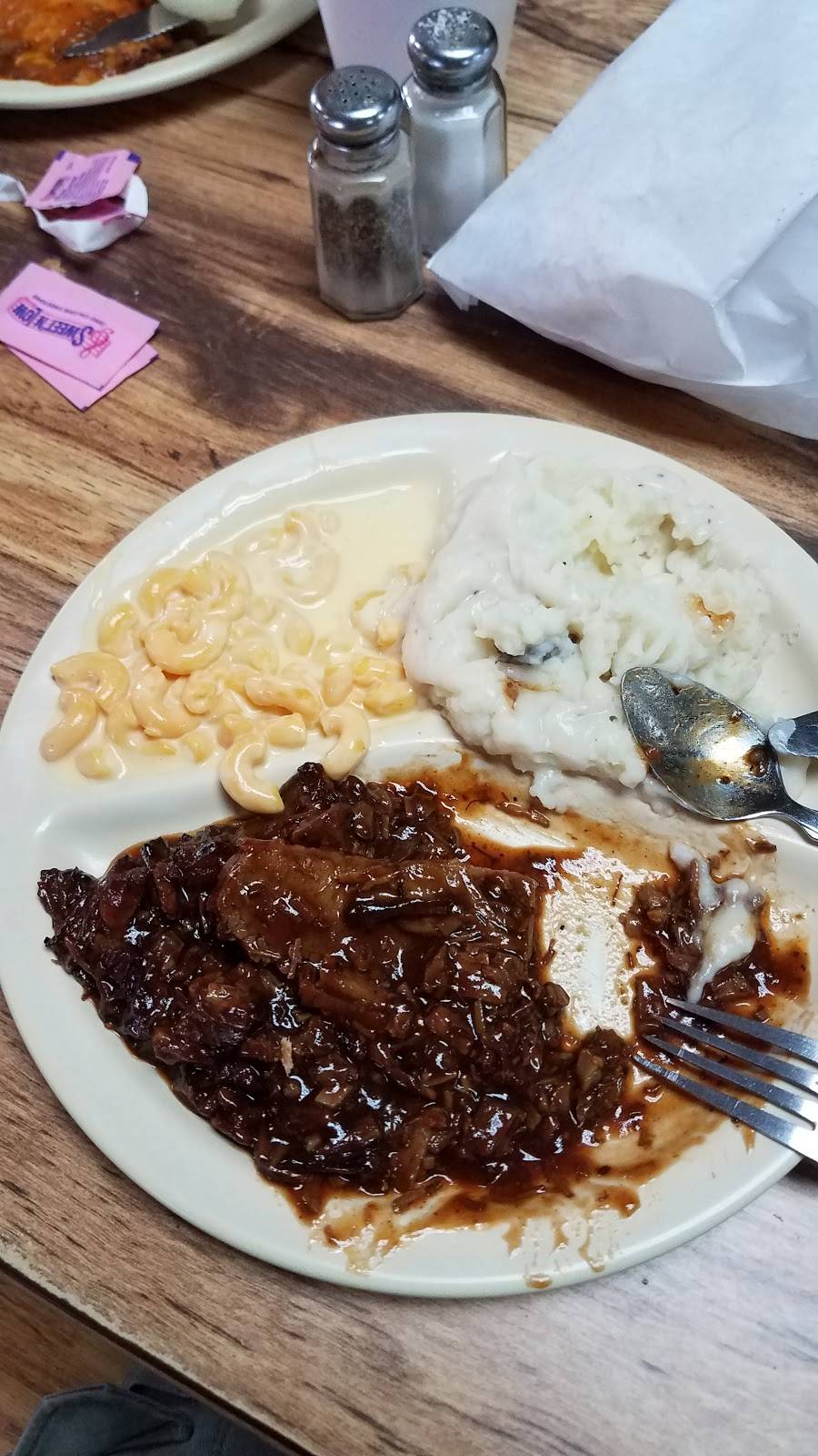 Grannys Fried Chicken | restaurant | 200 Hall Rd, Seagoville, TX 75159, USA | 9722874126 OR +1 972-287-4126