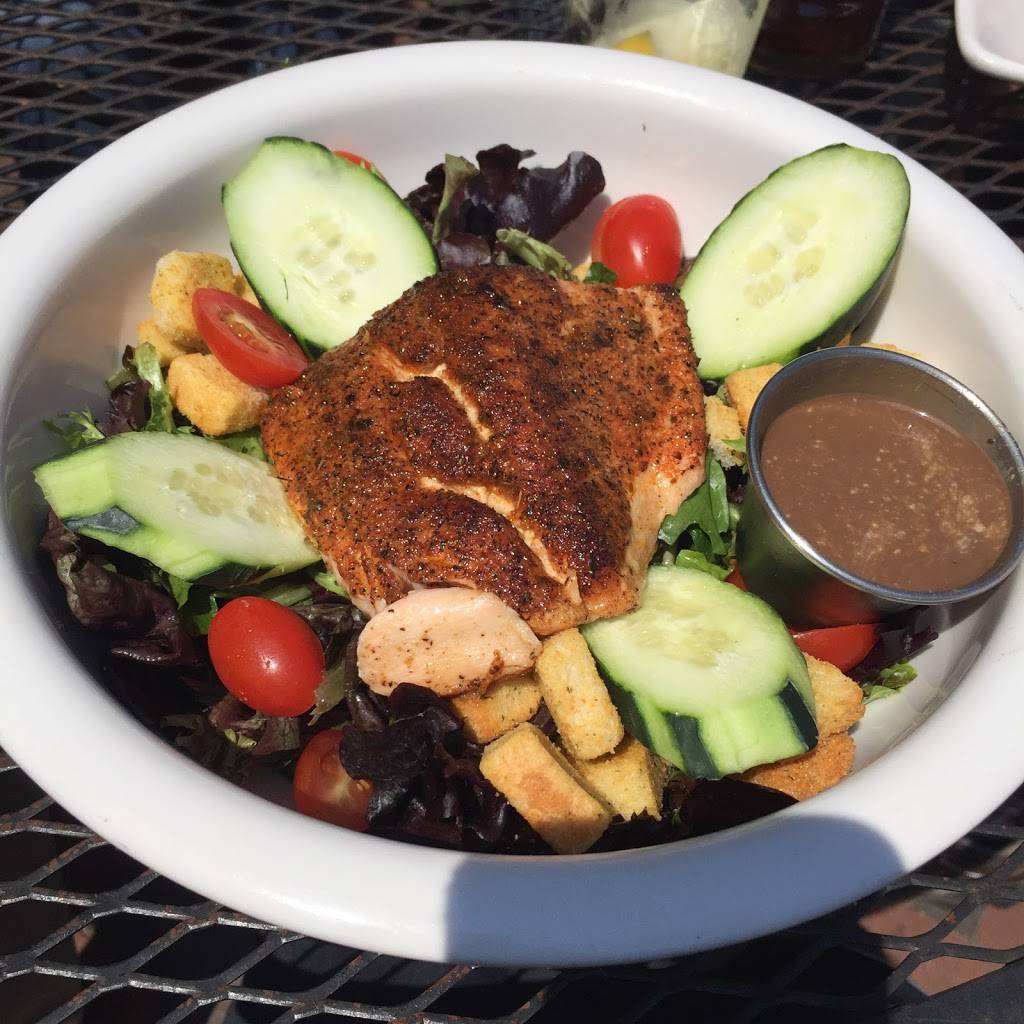 Poison Ivy Pub | restaurant | 5765 Elevator Rd, Roscoe, IL 61073, USA | 8156231480 OR +1 815-623-1480