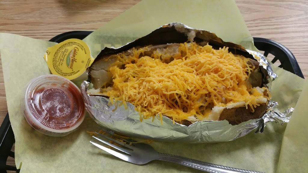 The Potato House | restaurant | 204 Connally St, Sulphur Springs, TX 75482, USA | 9032437225 OR +1 903-243-7225