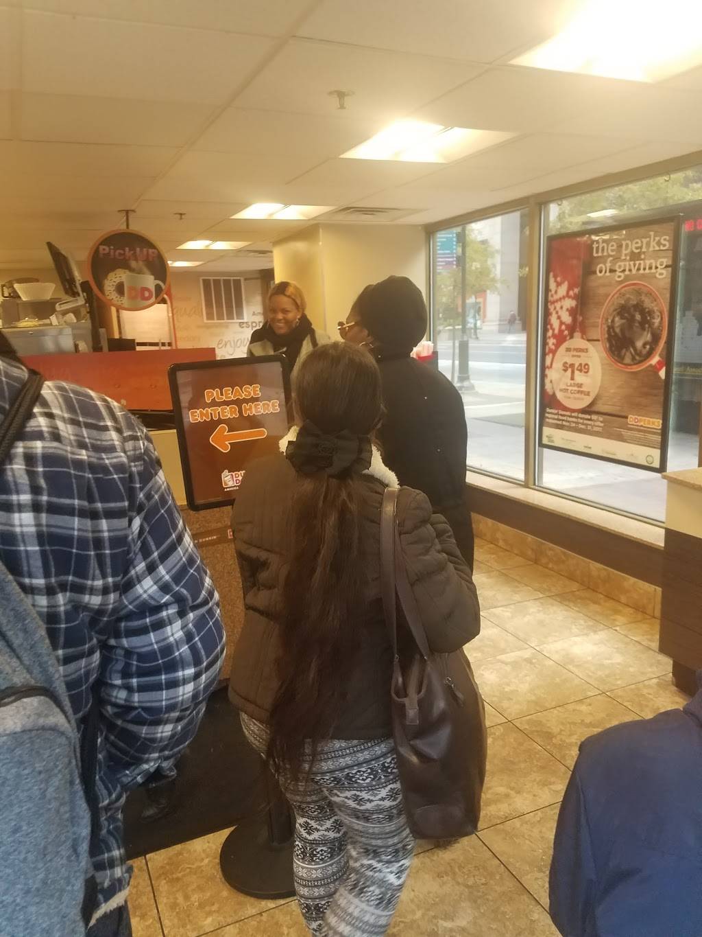 Dunkin | cafe | 1 E Penn Square, Philadelphia, PA 19107, USA | 2157511451 OR +1 215-751-1451