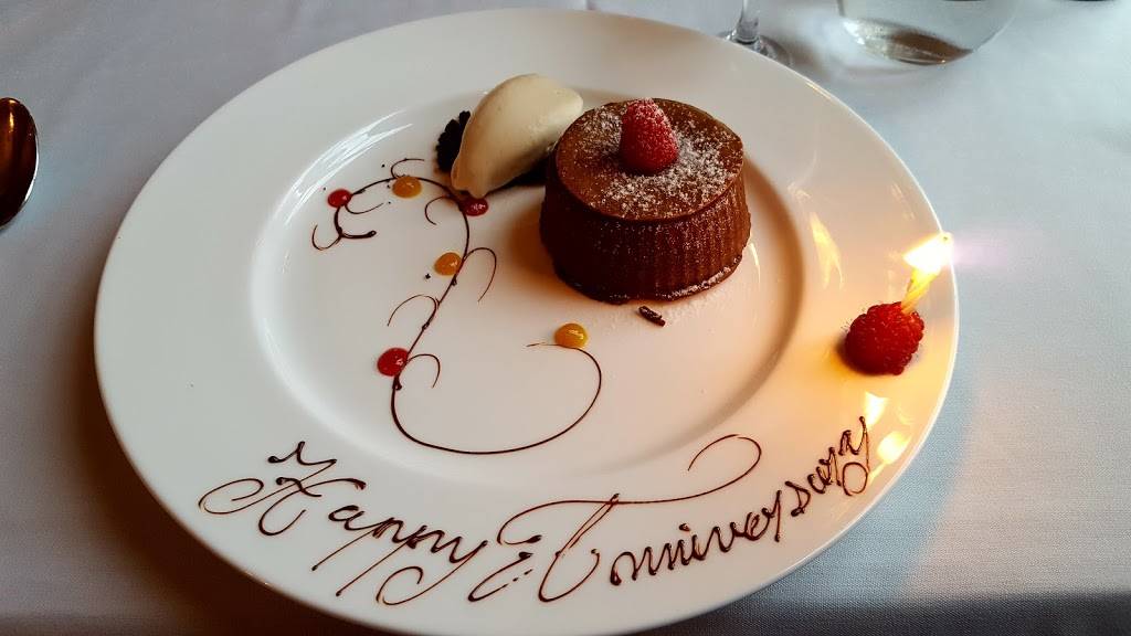 Monsieur Paul | restaurant | 1510 North Avenue of the Stars, Orlando, FL 32830, USA | 4079393463 OR +1 407-939-3463