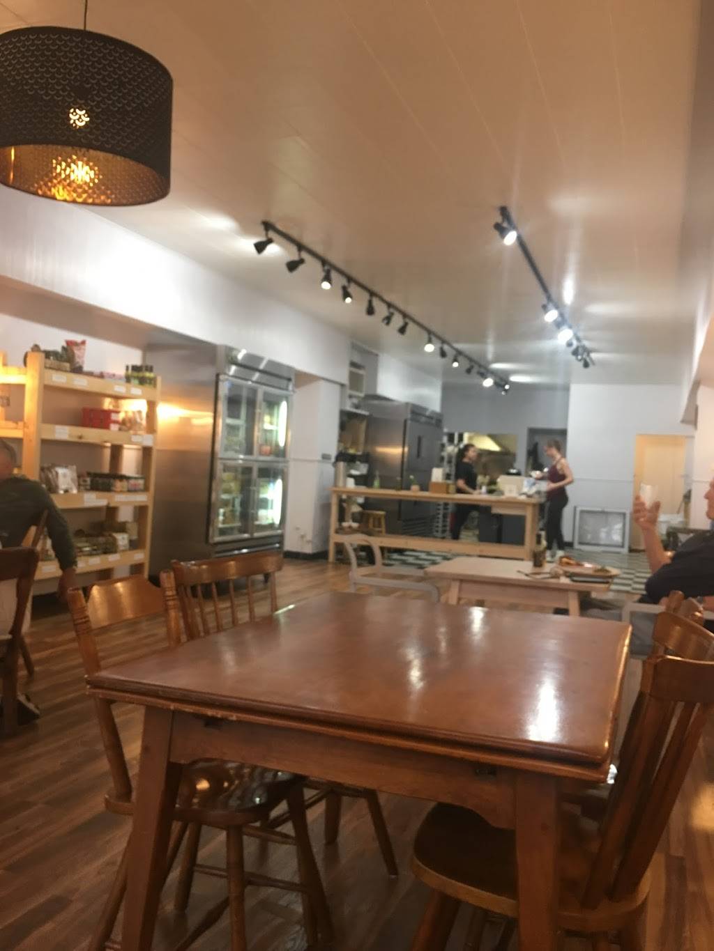 Kettle Lake Kitchen | restaurant | 207 Water St, Conneaut Lake, PA 16316, USA | 8143823431 OR +1 814-382-3431